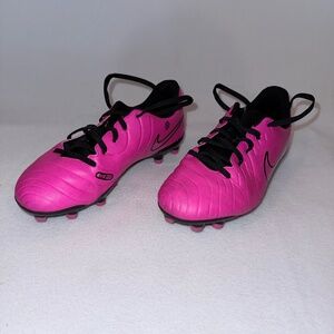 Nike Jr Tiempo Legend 10 Club Soccer Cleats Pink/Black Youth 3.5Y & 4Y